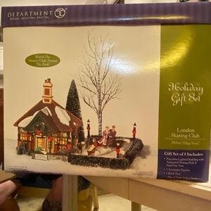 Department 56 Dickens Village